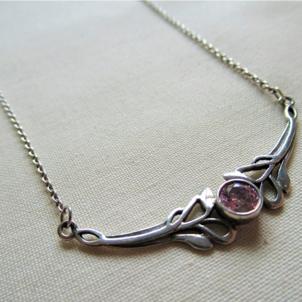 CELTIC STYLA NECKLACE